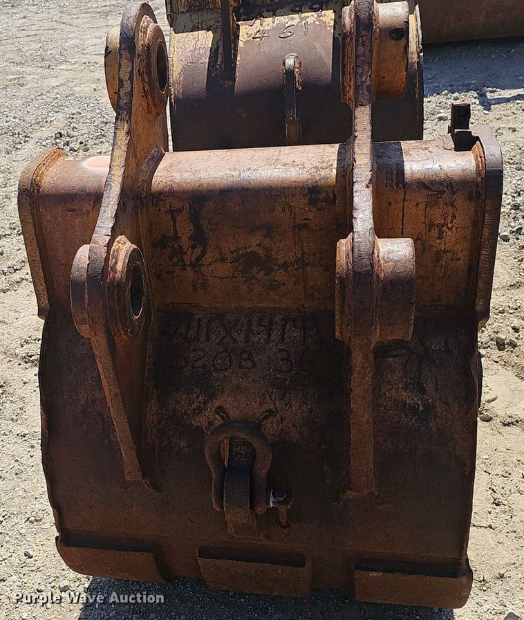 image for item EJ6132 (3) excavator buckets