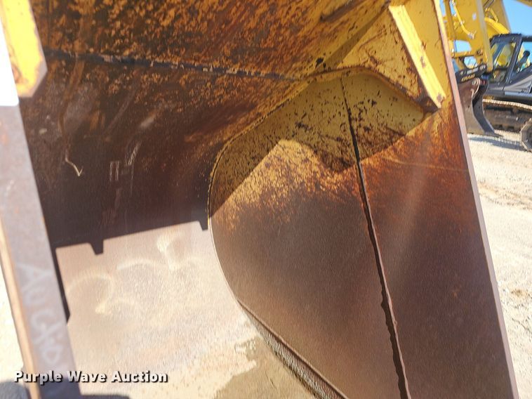 image for item EJ6132 (3) excavator buckets