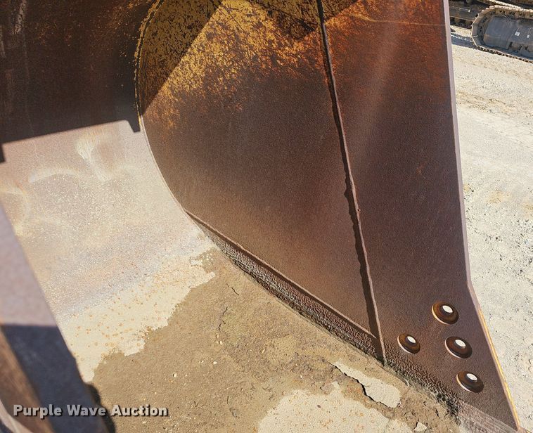 image for item EJ6132 (3) excavator buckets