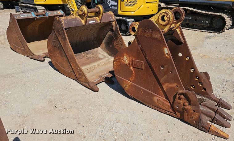 image for item EJ6133 (3) excavator buckets