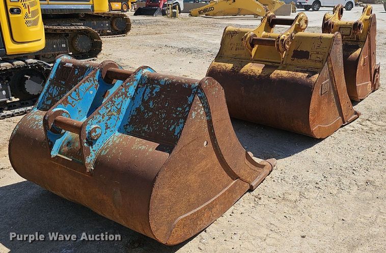 image for item EJ6133 (3) excavator buckets