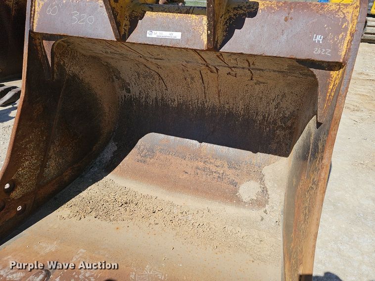image for item EJ6133 (3) excavator buckets