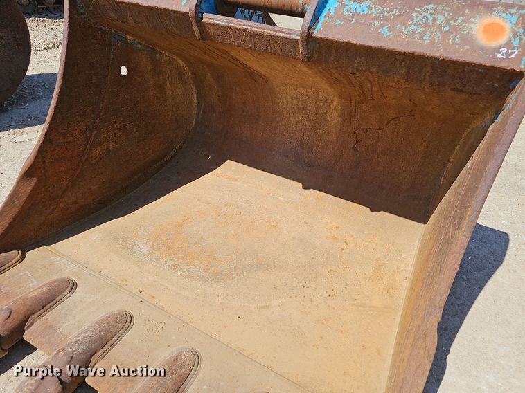 image for item EJ6133 (3) excavator buckets