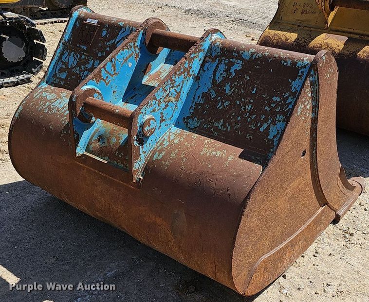image for item EJ6133 (3) excavator buckets