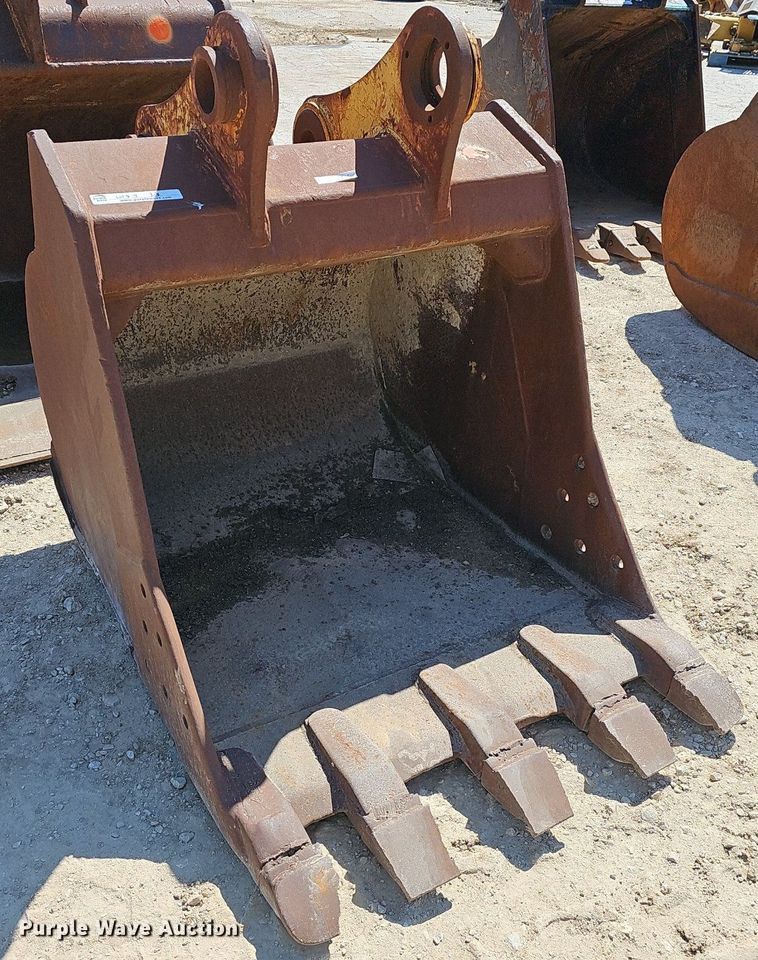 image for item EJ6134 (3) excavator buckets