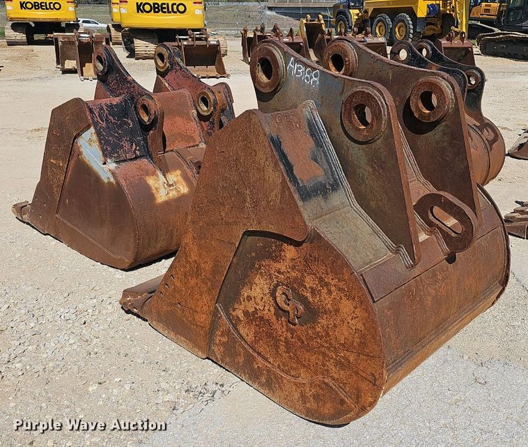 image for item EJ6136  (2) excavator buckets