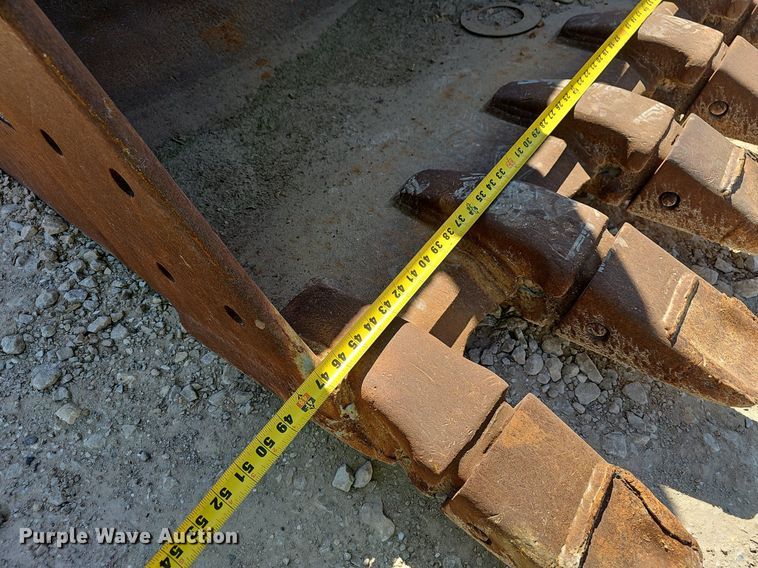 image for item EJ6136  (2) excavator buckets