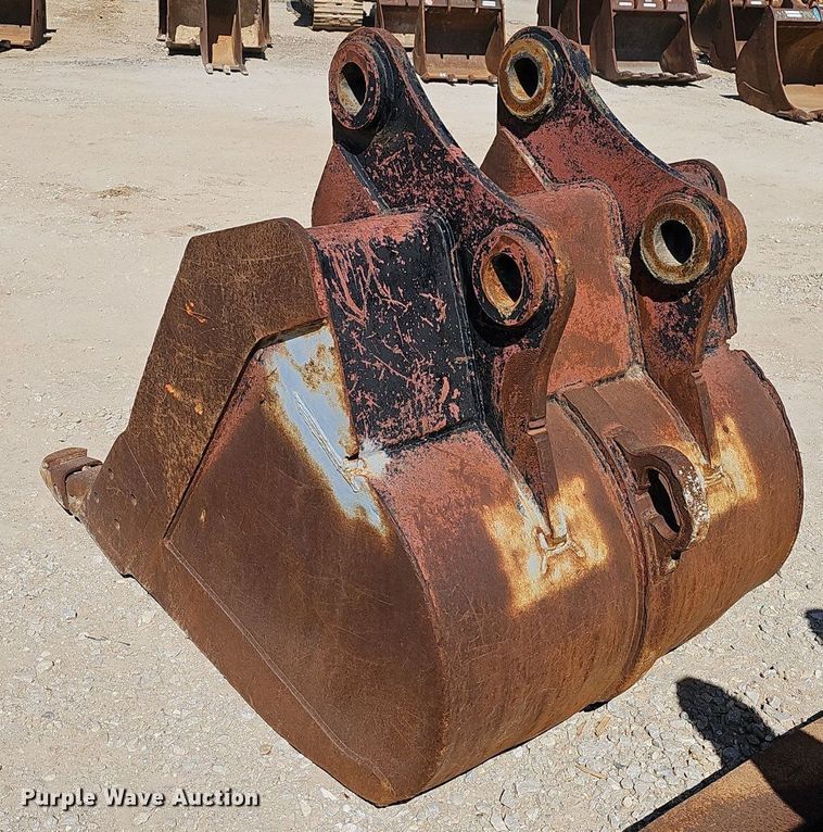 image for item EJ6136  (2) excavator buckets