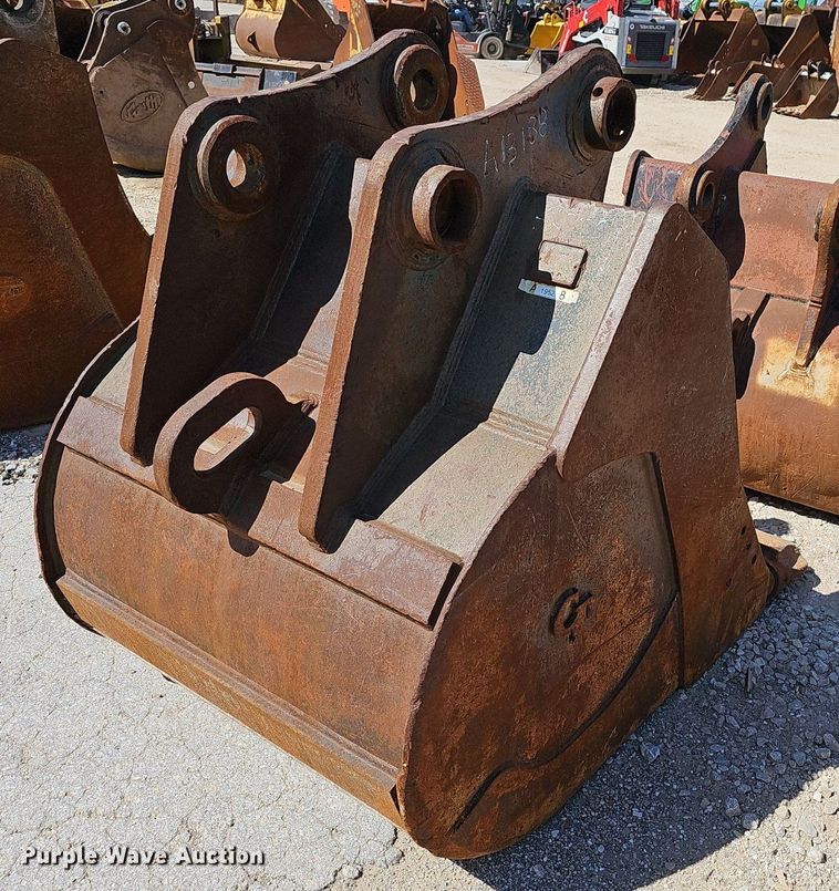 image for item EJ6136  (2) excavator buckets