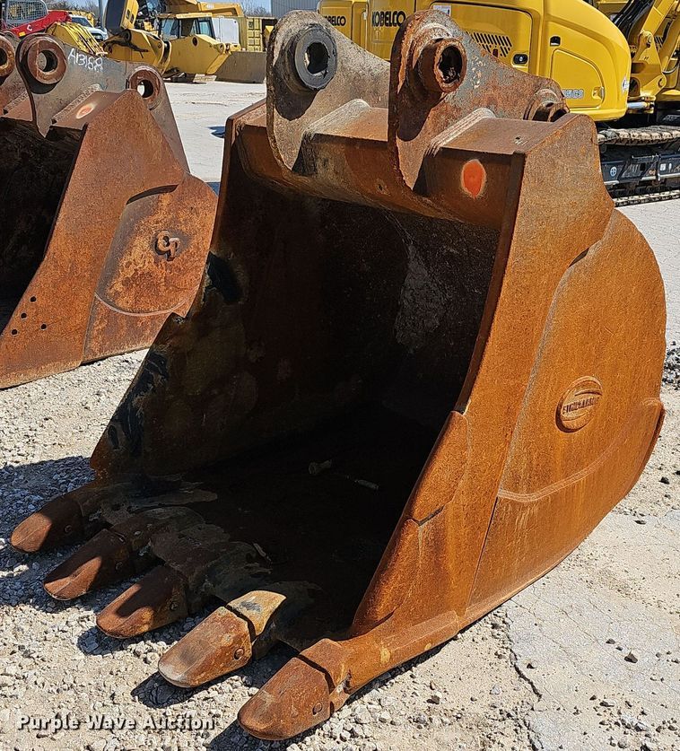 image for item EJ6137 Strickland SK350 excavator bucket