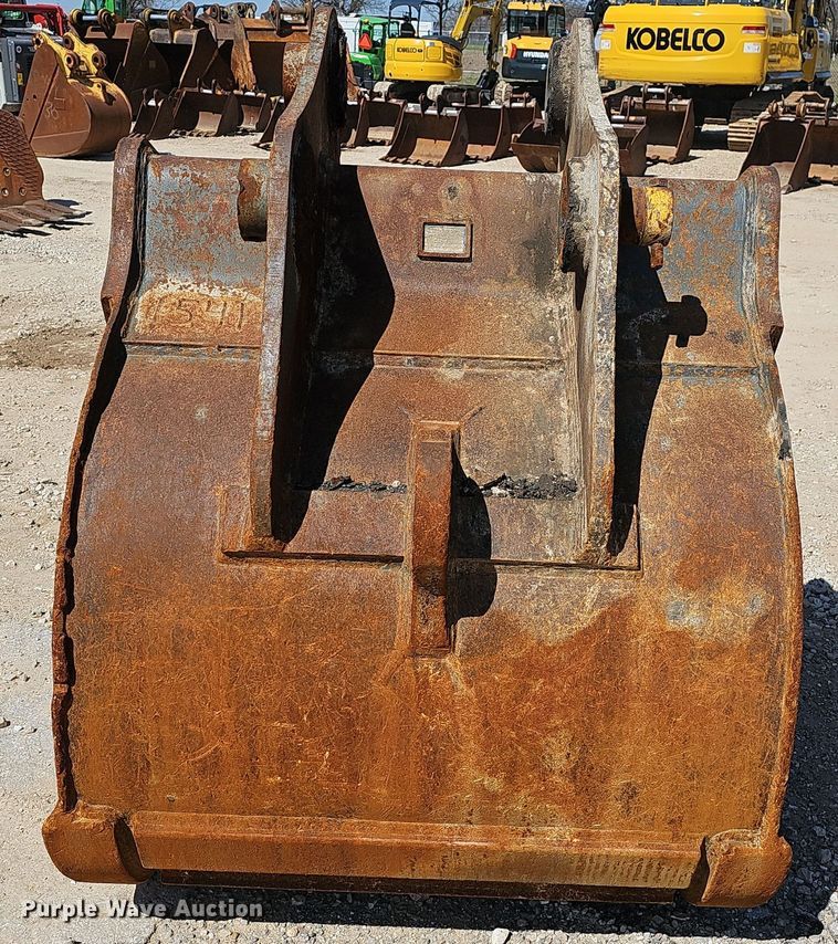 image for item EJ6137 Strickland SK350 excavator bucket