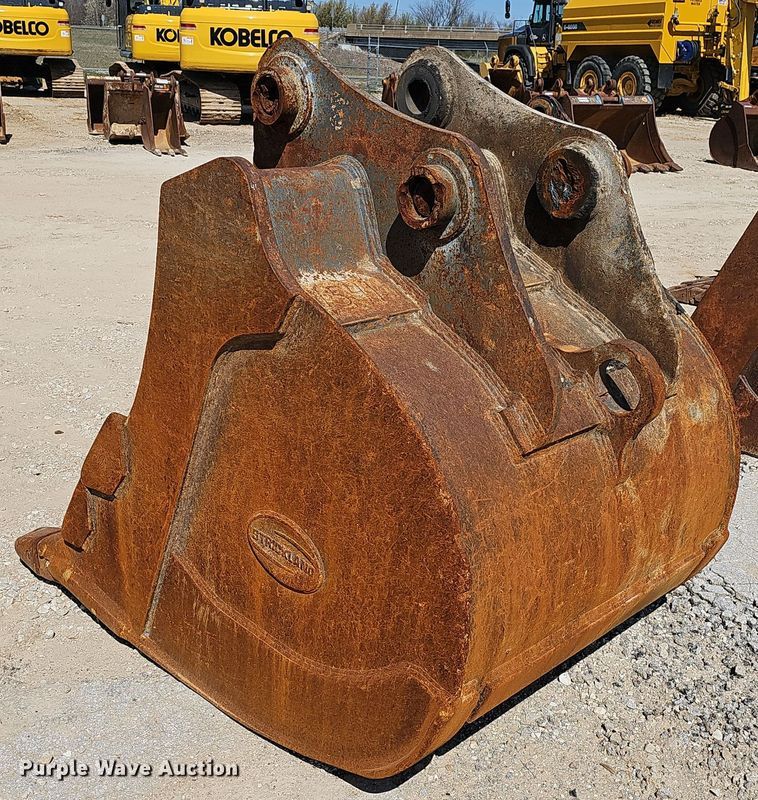 image for item EJ6137 Strickland SK350 excavator bucket