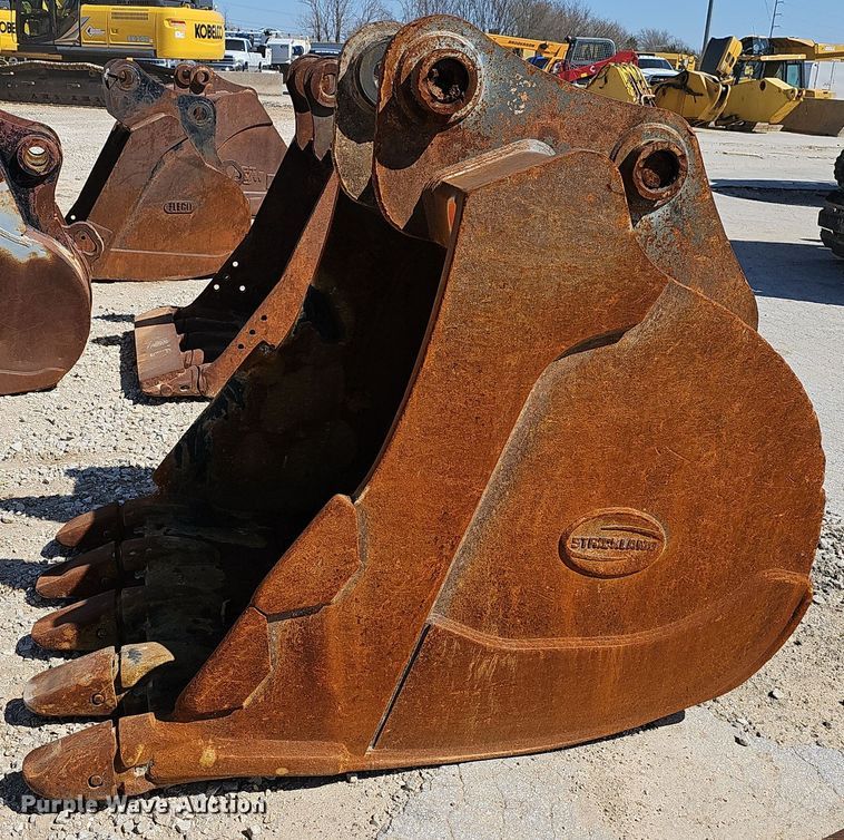 image for item EJ6137 Strickland SK350 excavator bucket