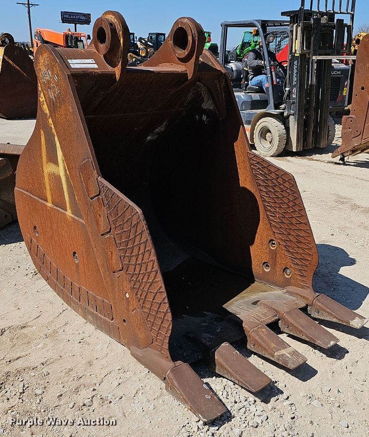 image for item EJ6139 Caterpillar  excavator bucket