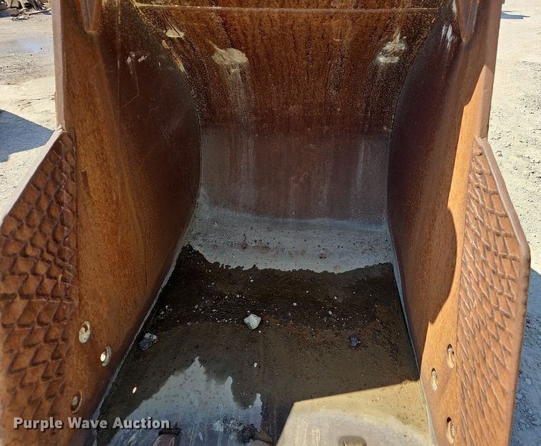 image for item EJ6139 Caterpillar  excavator bucket