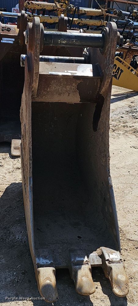 image for item EJ6140 (2) excavator buckets