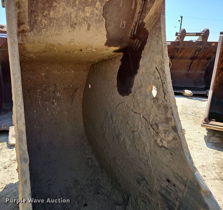 image for item EJ6140 (2) excavator buckets