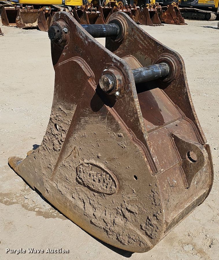 image for item EJ6140 (2) excavator buckets