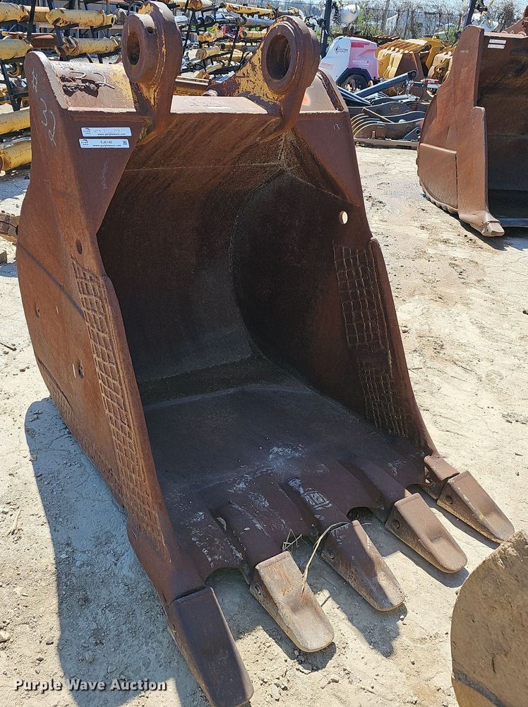 image for item EJ6140 (2) excavator buckets