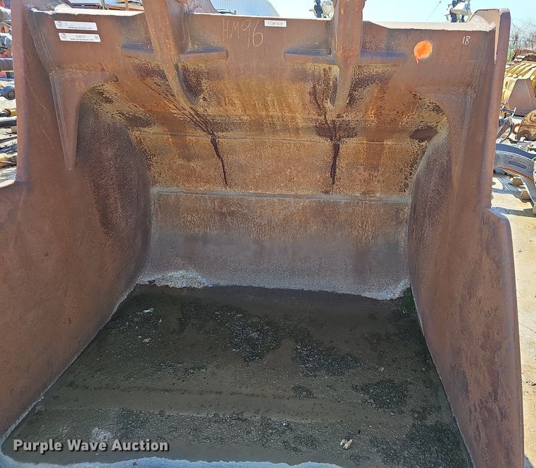 image for item EJ6141 Caterpillar  excavator bucket