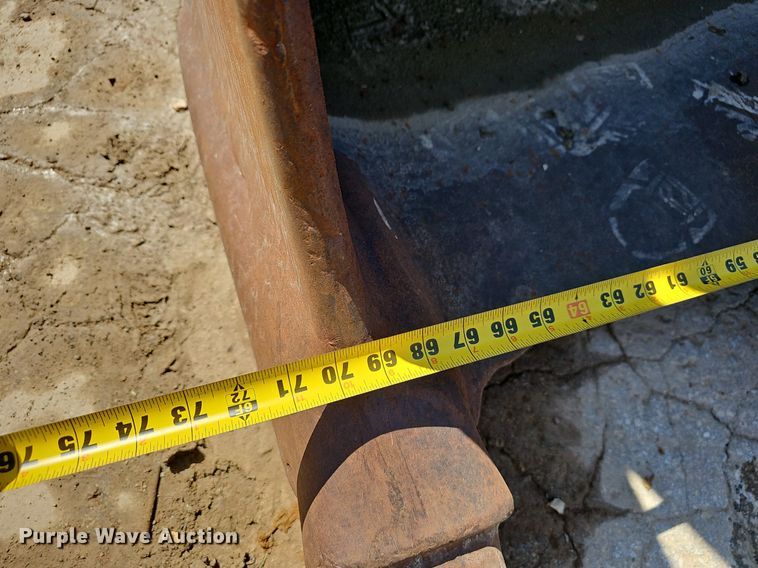 image for item EJ6141 Caterpillar  excavator bucket