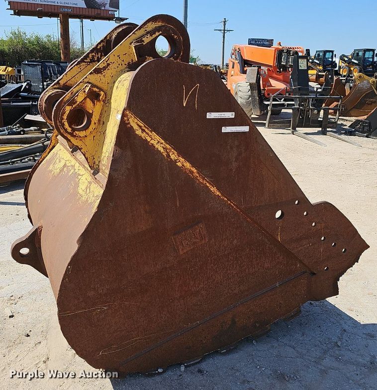 image for item EJ6142 Caterpillar  excavator bucket