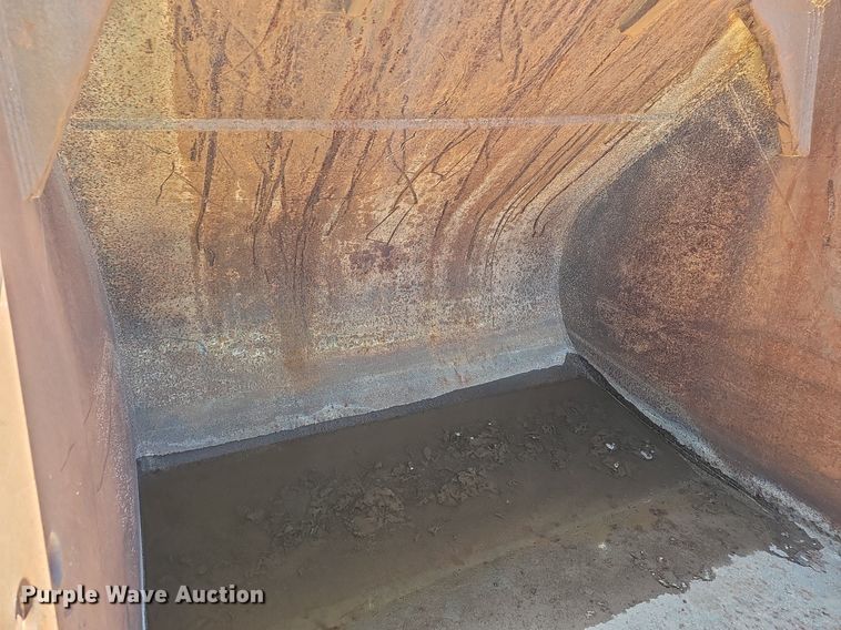 image for item EJ6142 Caterpillar  excavator bucket