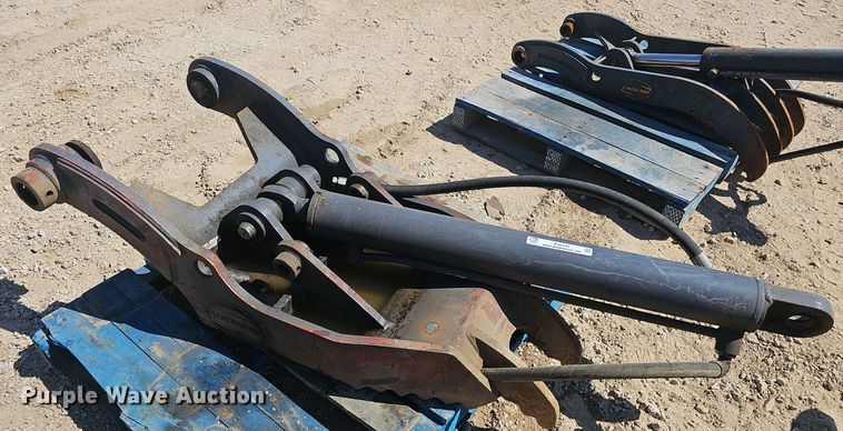 image for item EJ6147 Strickland SK140 excavator thumb