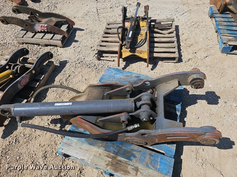 image for item EJ6147 Strickland SK140 excavator thumb