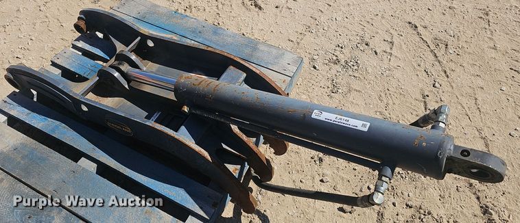 image for item EJ6148 Strickland SK85 excavator thumb