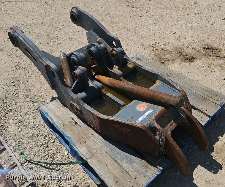 image for item EJ6151 Strickland SK210 excavator thumb