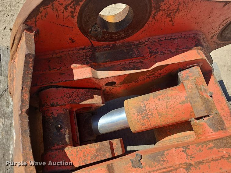 Esco quick coupler in Walnut Grove, MO Item EJ6154 for sale Purple Wave