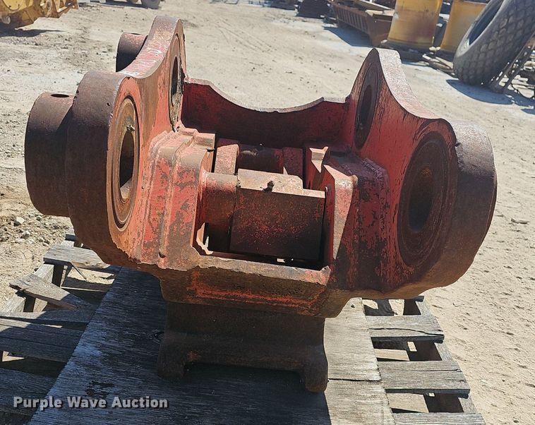 Esco quick coupler in Walnut Grove, MO Item EJ6154 for sale Purple Wave