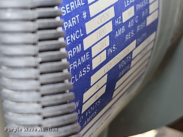 image for item EJ6156 2017 Generac  Magnum light plant