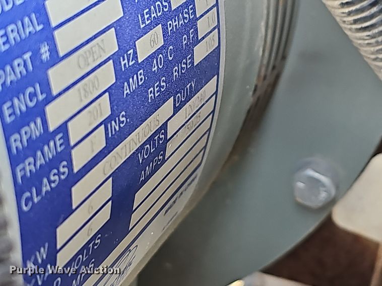 image for item EJ6156 2017 Generac  Magnum light plant