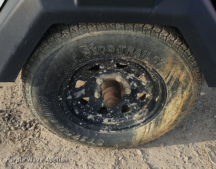 image for item EJ6156 2017 Generac  Magnum light plant