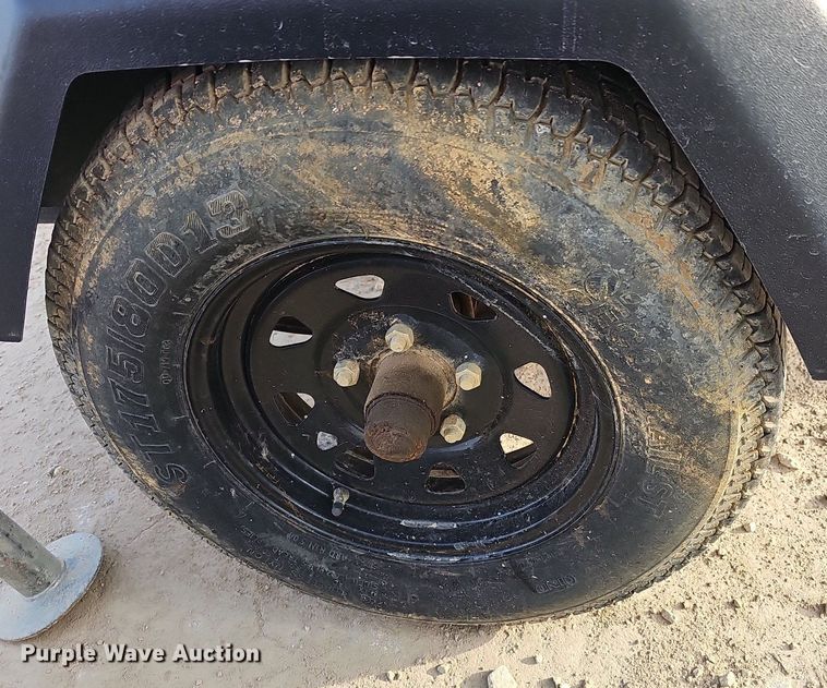 image for item EJ6156 2017 Generac  Magnum light plant