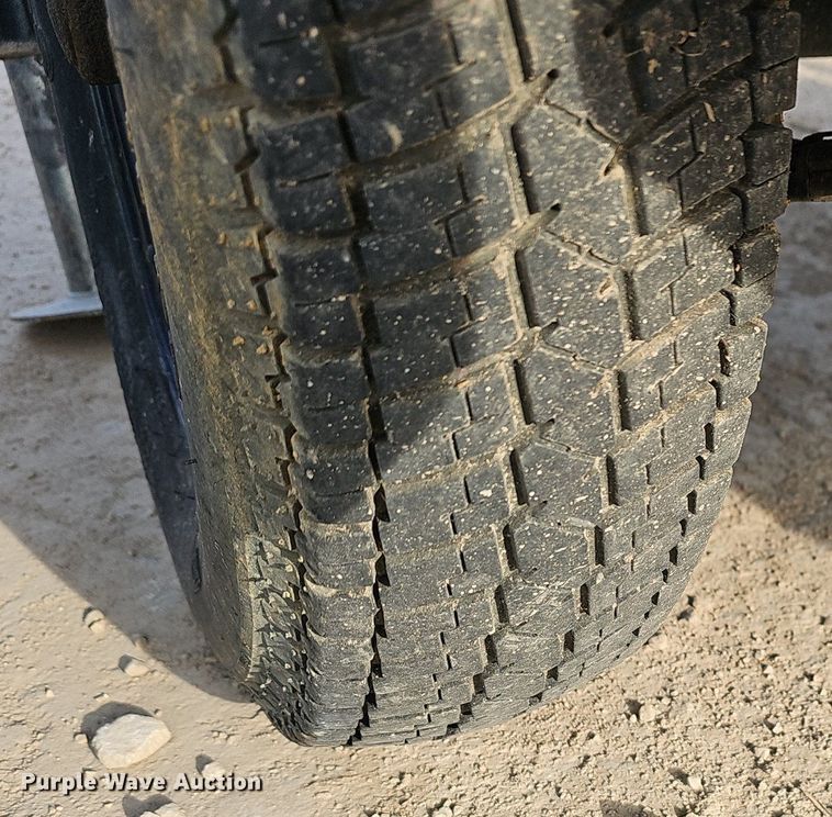 image for item EJ6156 2017 Generac  Magnum light plant