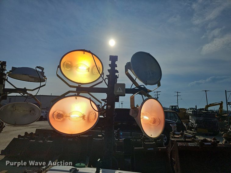 image for item EJ6157 2017 Generac  Magnum  light plant