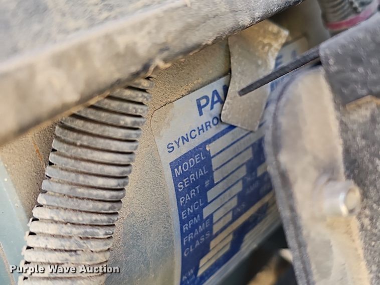 image for item EJ6157 2017 Generac  Magnum  light plant