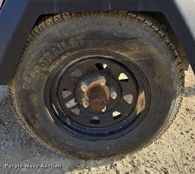 image for item EJ6157 2017 Generac  Magnum  light plant