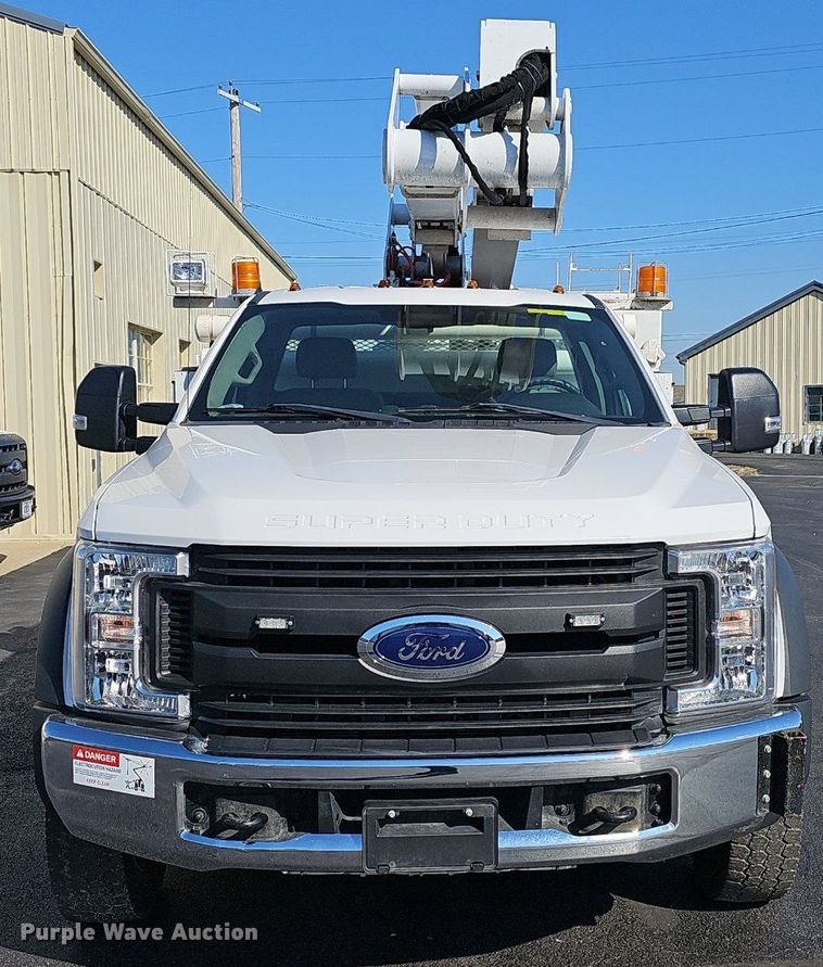 image for item EJ6163 2018 Ford F550 Super Duty XL bucket truck