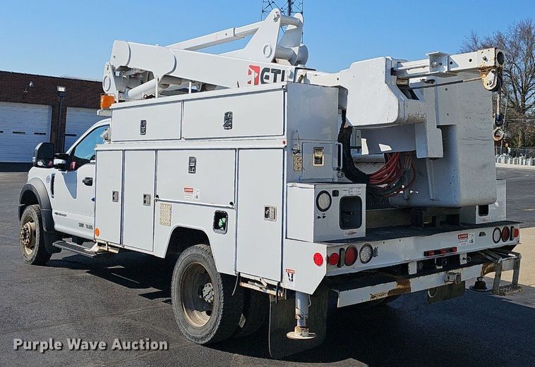 image for item EJ6163 2018 Ford F550 Super Duty XL bucket truck