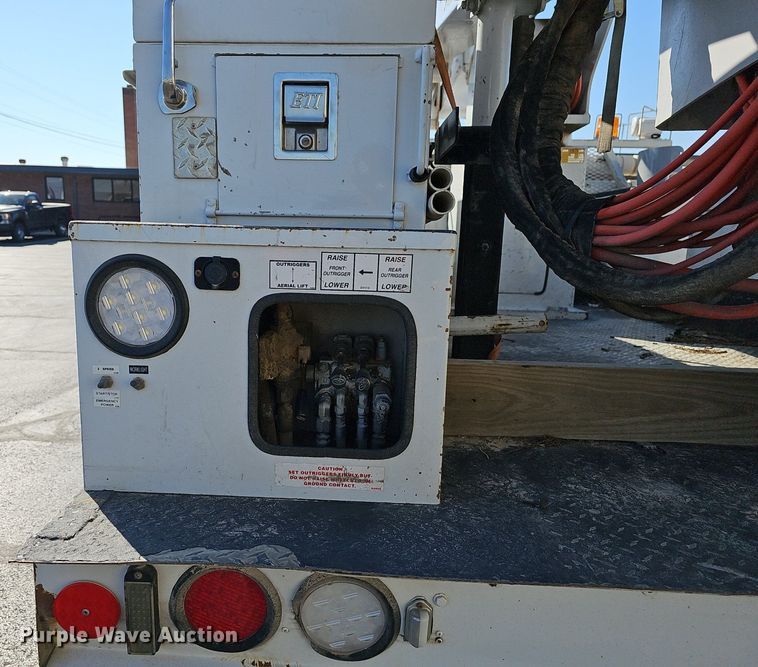 image for item EJ6163 2018 Ford F550 Super Duty XL bucket truck