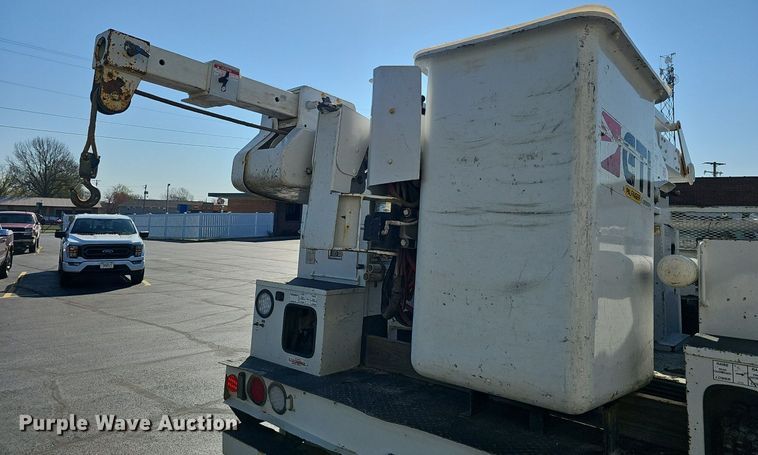 image for item EJ6163 2018 Ford F550 Super Duty XL bucket truck