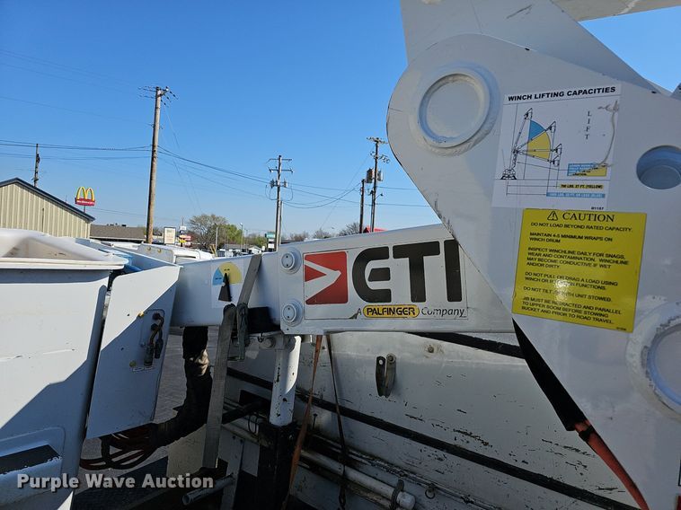 image for item EJ6163 2018 Ford F550 Super Duty XL bucket truck