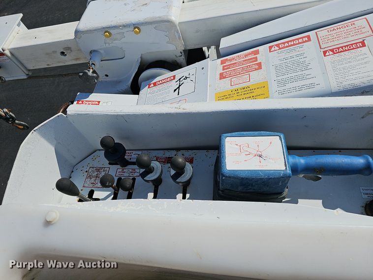 image for item EJ6163 2018 Ford F550 Super Duty XL bucket truck