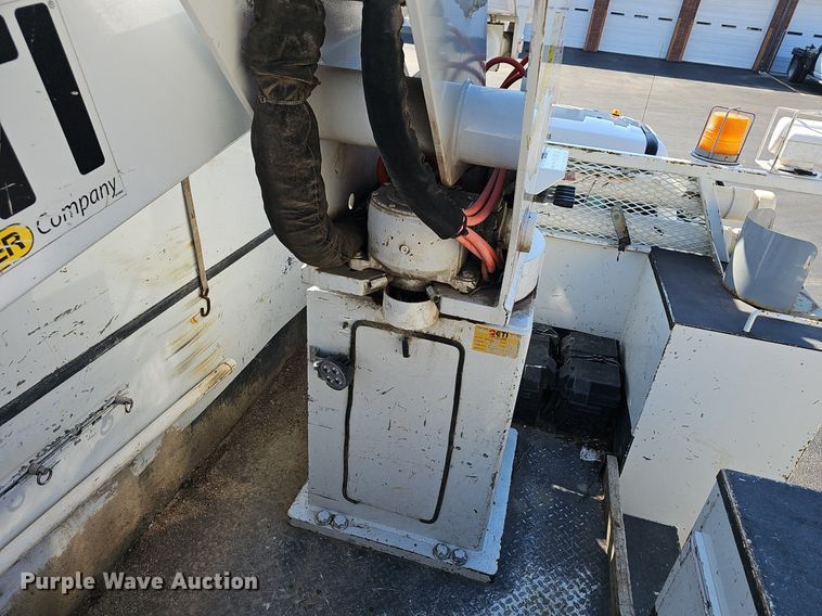 image for item EJ6163 2018 Ford F550 Super Duty XL bucket truck