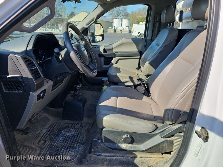 image for item EJ6163 2018 Ford F550 Super Duty XL bucket truck