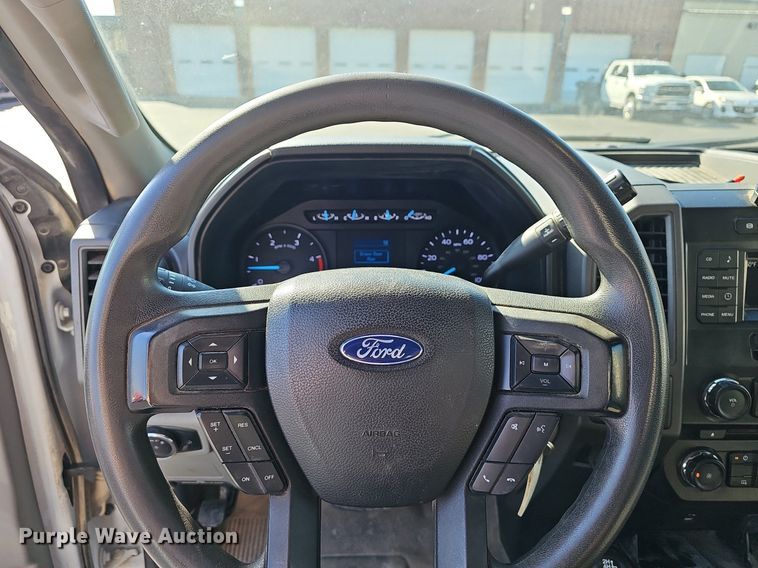 image for item EJ6163 2018 Ford F550 Super Duty XL bucket truck